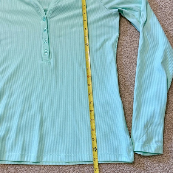 Athleta Uptempo Ribbed Henley Pullover Top, Women’s Medium, Seafoam/Mint Green - Picture 11 of 13